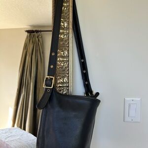 Vintage Coach leather bucket bag